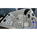 Vue latérale de la cuve du Spa Jacuzzi 3 places Wallis