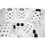 Place centrale avec massage de la nuque dans le Spa Jacuzzi 6 places Bora-Bora de la marque ZigZag SPA