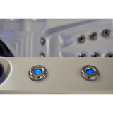 Jets décoratifs rétroéclairés sur Spa Jacuzzi MONACO de la marque ZigZag SPA