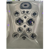 Jets rétroéclairés du Spa Jacuzzi TAHITI de la marque ZigZag SPA